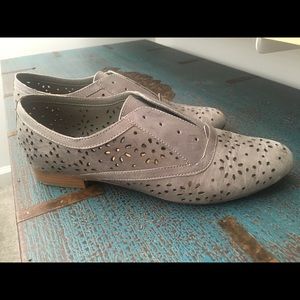 Crown Vintage gray Oxfords